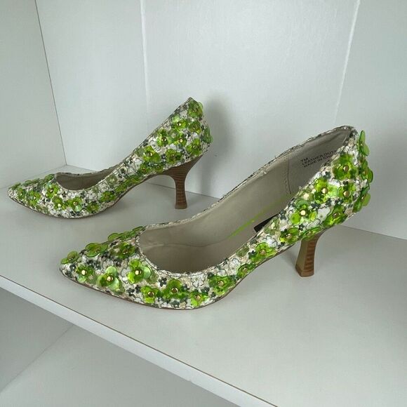 Mojo Moxy Floral Embroidered Fabric and Appliqué Heels 7 - Picture 2 of 11